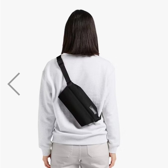 Bellroy sling bag, unisex NWOT, black - Picture 3 of 7